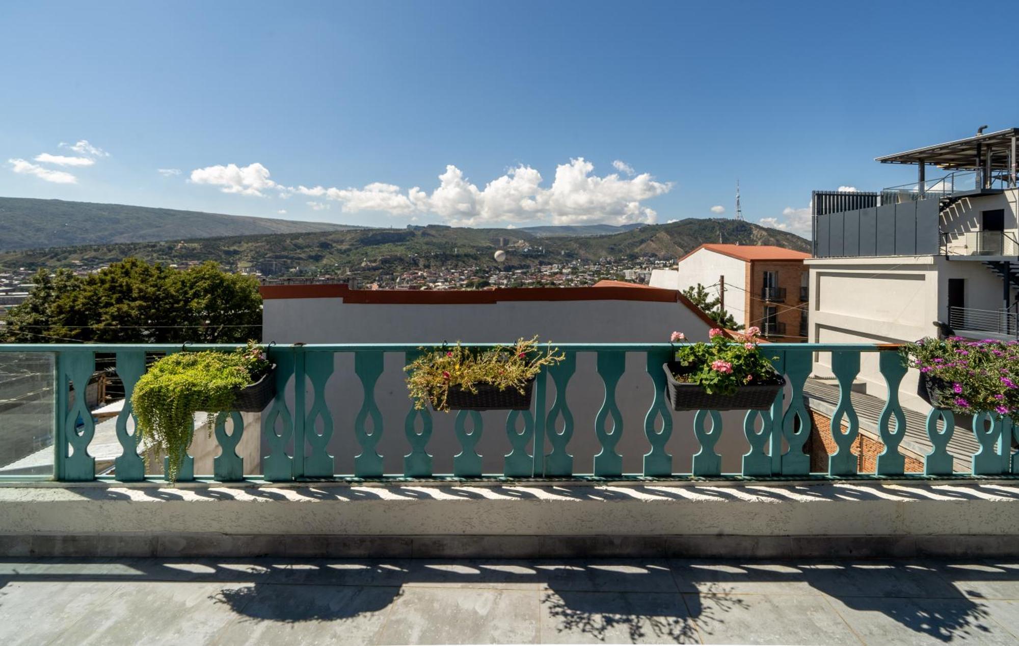 Hotel Tato & Coworking Space Tbilisi Exterior photo